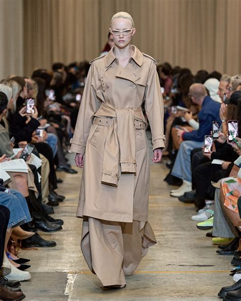 fashionshow burberry|Burberry spring summer 2025.